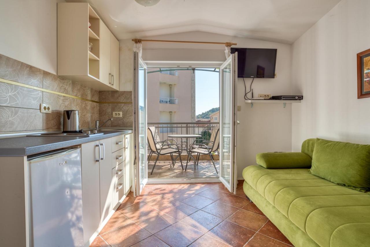 Apartmani Olga Petrovac Екстер'єр фото