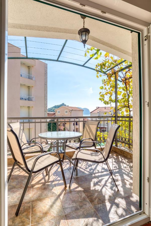 Apartmani Olga Petrovac Екстер'єр фото