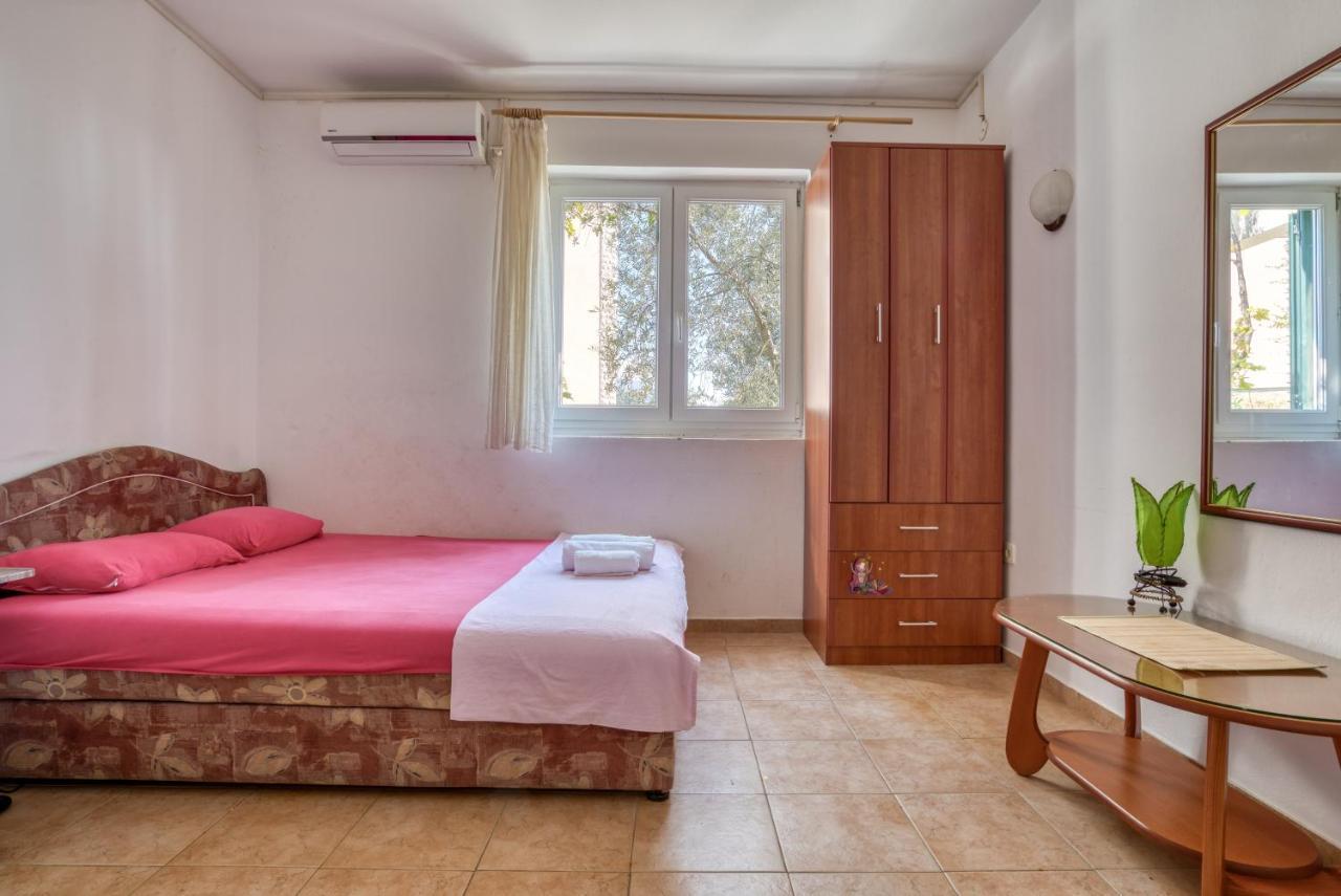 Apartmani Olga Petrovac Екстер'єр фото
