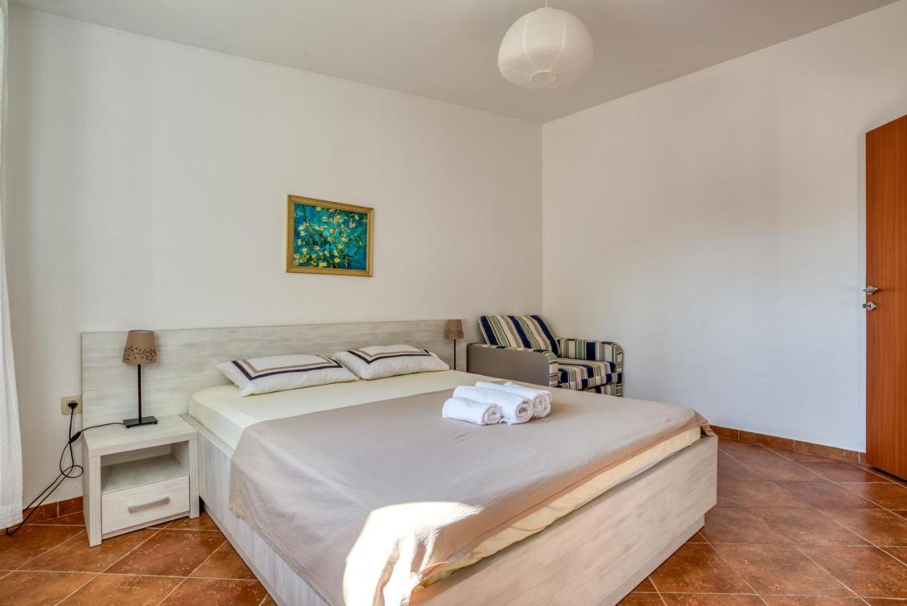 Apartmani Olga Petrovac Екстер'єр фото