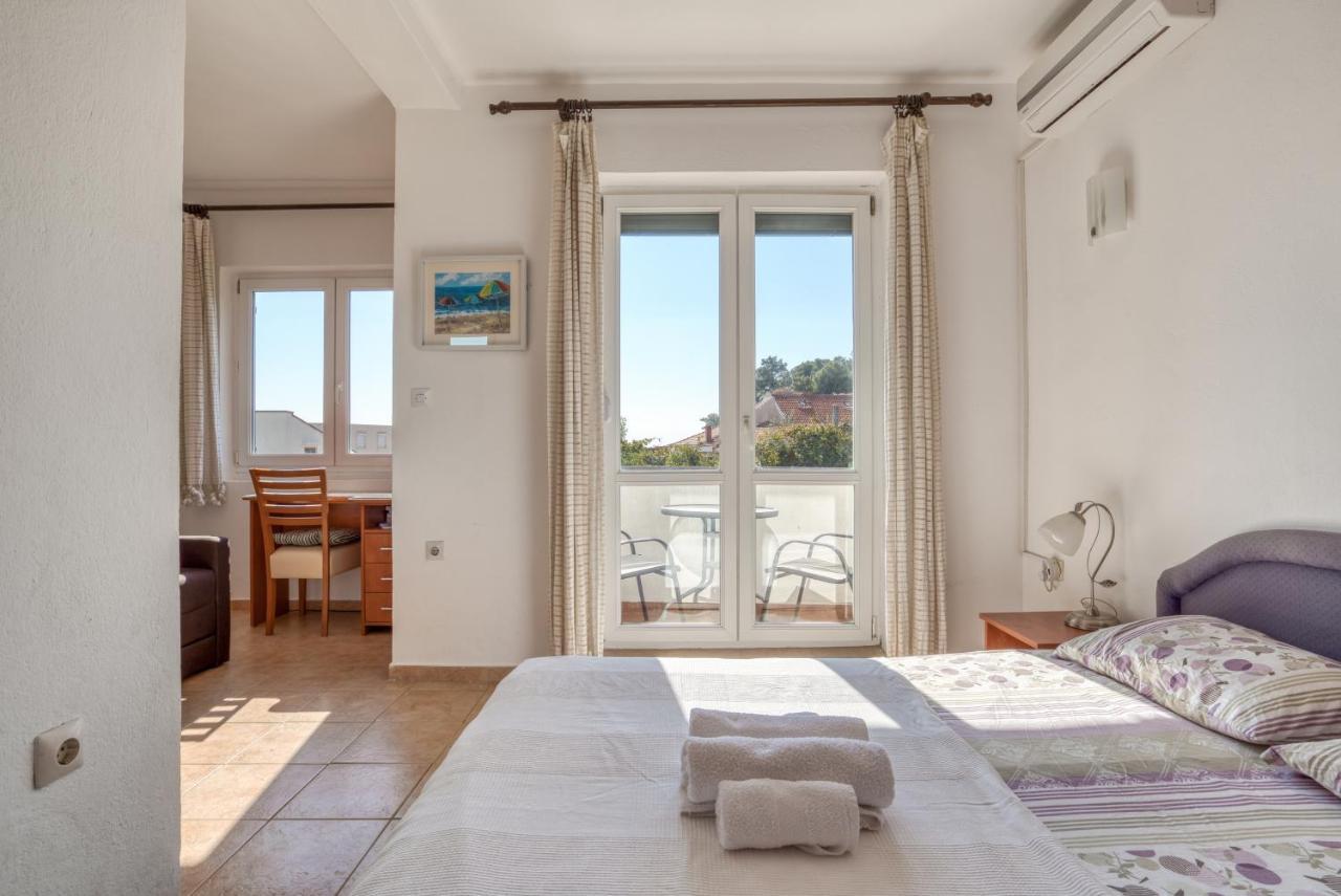 Apartmani Olga Petrovac Екстер'єр фото