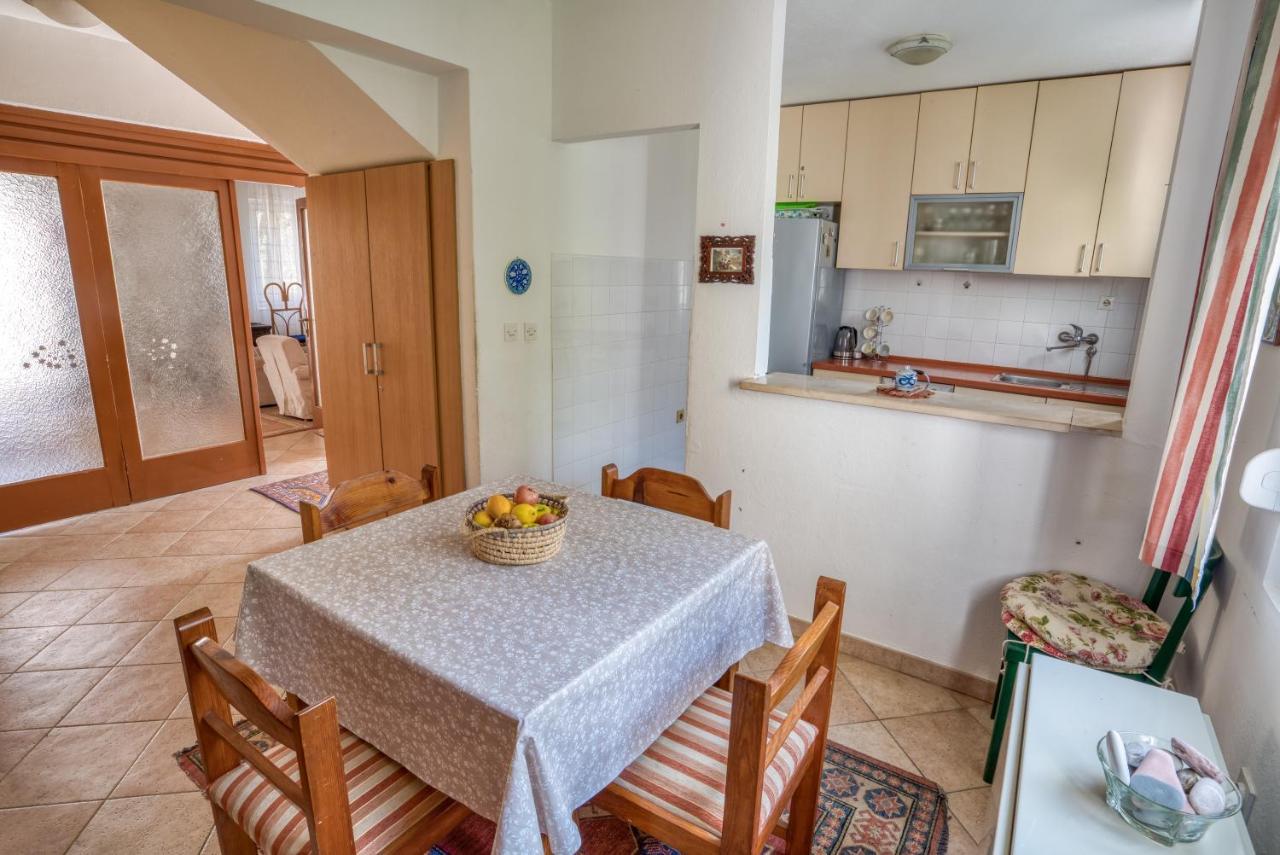 Apartmani Olga Petrovac Екстер'єр фото